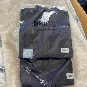 Figs deep purple set